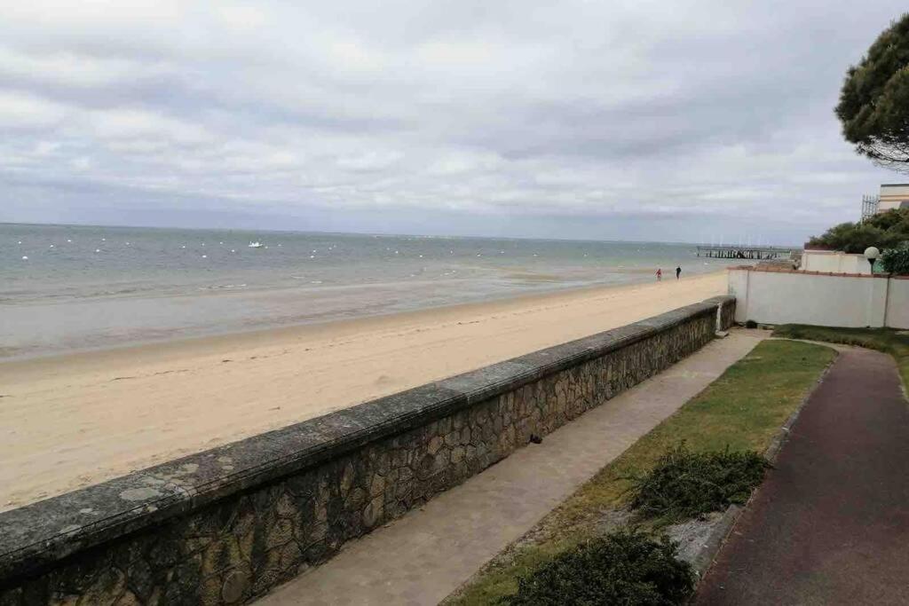 Appart Sur La Plage Pied Dans L Eau Avec Terrasse Jardin Vue Sur Le Bassin Depuis La Terrasse , Parking Arcachon Buitenkant foto
